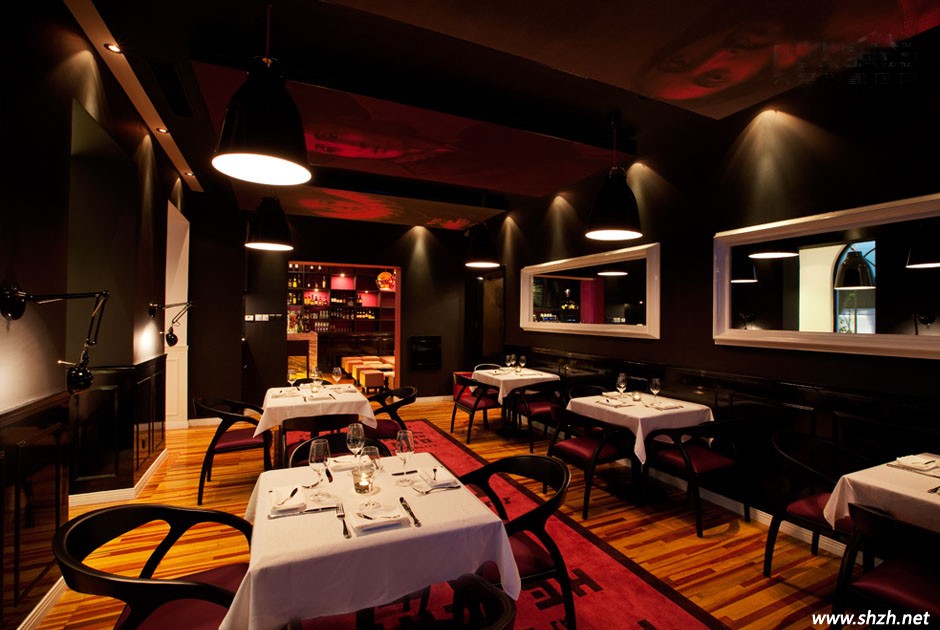 意大利風(fēng)味的餐廳吊頂設(shè)計(jì)